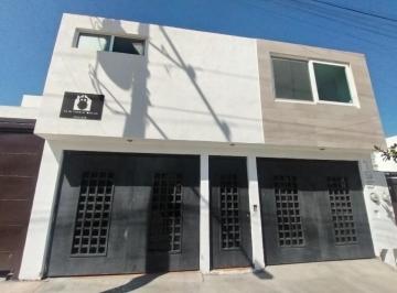 Casa · 160ha · 3 Recámaras · 3 Estacionamientos · Casa en Primera Seccion de Villamagna Lr