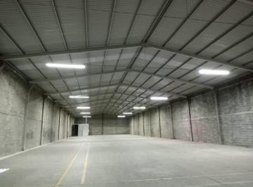 Bodega comercial · 2000m² · 2 Recámaras · 4 Estacionamientos · Bodega en Eje 132 con Excelente Ubicacion Sm