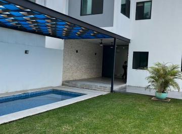 Casa · 294m² · 4 Recámaras · Casa de 4 Recamaras y Alberca en Temozon Norte, Yucatan
