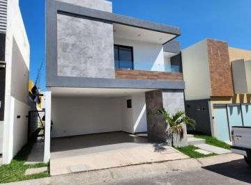Casa de 3 habitaciones, Alvarado · Casa en Venta Lomas Residencial Cerca de Plaza El Dorado