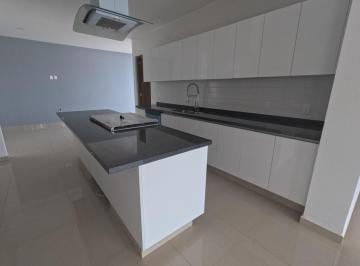 Casa · 515m² · 4 Recámaras · 4 Estacionamientos · Venta de Hermosa Casa en Condado de Sayavedra