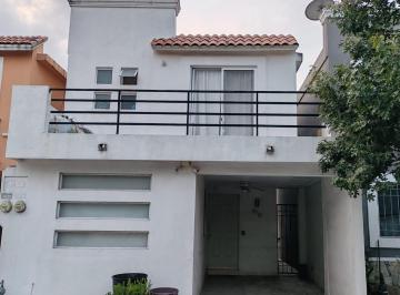 Casa · 120m² · 3 Recámaras · 1 Estacionamiento · Casa en Venta en Vlle de Los Nogales, Apodaca