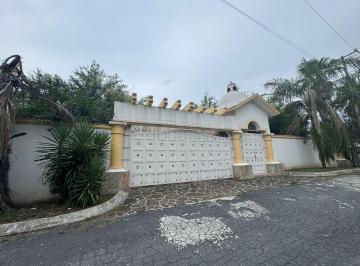 Quinta · 2000m² · 3 Recámaras · 4 Estacionamientos · Quinta en Venta Villa Los Reyes