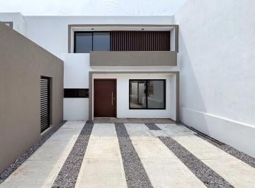 Casa · 153m² · 3 Recámaras · 2 Estacionamientos · Casa en Lomas de La Rioja, Riviera Veracruzana