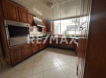 Casa de 3 habitaciones, Miguel Hidalgo · Casa en Venta en Paseo de La Reforma