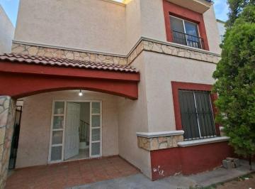 Casa de 3 habitaciones, Saltillo · Casa en Venta, en Hacienda San Rafael, Al Poniente, Saltillo, Coah.