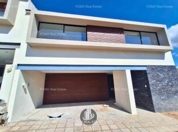 Casa · 273m² · 4 Recámaras · 2 Estacionamientos · Casa Nueva en Venta en Lomas del Molino II
