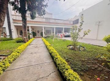 Casa · 357m² · 6 Recámaras · 6 Estacionamientos · Casa en Venta