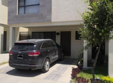 Casa de 3 habitaciones, García · Hermosa Casa en Renta en Murano Residencial!