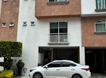 Casa · 145m² · 3 Recámaras · 2 Estacionamientos · Casa en Renta en Santa Ursula Xitla, a Unos Minutos de Patio Tlalpan