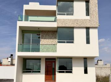 Casa de 4 habitaciones, Pachuca · Casa en Venta Pachuca, a 5 Min de Explanada, 3 Habitaciones, Roof Garden.