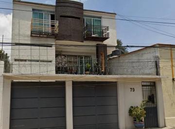 Casa de 3 habitaciones, Azcapotzalco · Casa en Claveria de Recuperacion Bancaria Muy Cerca de Patio Claveria!