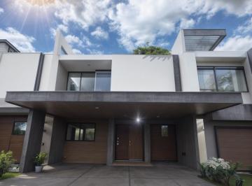 Casa de 4 habitaciones, Querétaro · Casa en Venta en El Refugio, 4ta Recámara en Pb, 2.5 Baños, Sala Tv