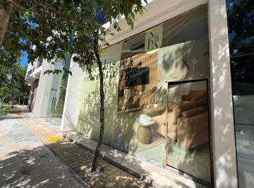 Local comercial · 77m² · 6 Estacionamientos · Local Comercial en Renta Aldea Zamá Tulum 77 m²