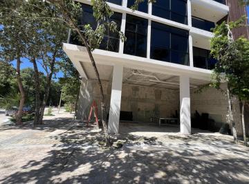 Local comercial · 79m² · 8 Estacionamientos · Local Comercial en Renta o Venta en Aldea Zamá Tulum 79 m²