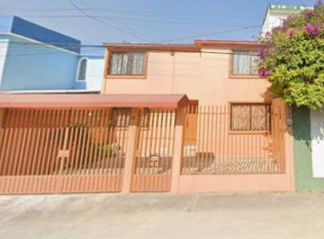 Casa de 3 habitaciones, Ecatepec de Morelos · Venta de Casa en Bosques de Ecatepec. Recuperacion Bancaria