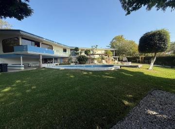 Casa de 4 habitaciones, Cuernavaca · Lomas del Mirador Casa con Laberca