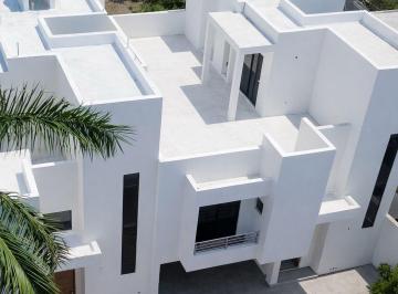 Casa · 200m² · 3 Recámaras · 2 Estacionamientos · Casa en Venta en Conjunto Habitacional en Col. Arenal Tampico