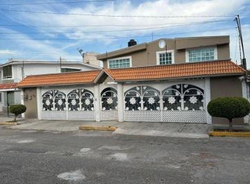 Casa de 3 habitaciones, Cuautitlán Izcalli · Casa en Venta en Bosques del Lago