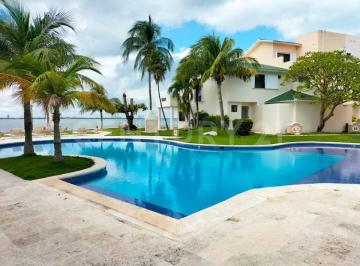 Casa · 234m² · 3 Recámaras · 1 Estacionamiento · Casa en Renta en Residencial Isla Dorada Zona Hotelera