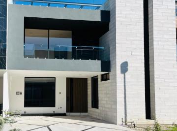Casa · 181m² · 3 Recámaras · 2 Estacionamientos · Casa en Venta en Lomas de Angelopolis III, Cascatta, Puebla.