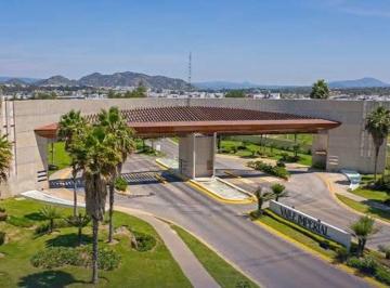 Terreno / Lote · 320m² · Terreno en Venta en Valle Imperial