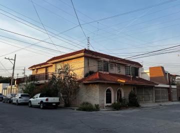 Casa · 371m² · 4 Recámaras · 4 Estacionamientos · Casa en Venta en La Colonia Linda Vista, Guadalupe, Nuevo Leon