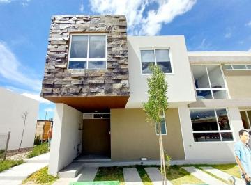 Casa de 2 habitaciones, El Marqués · Casa en Venta en Zákia, de 3 Recámaras