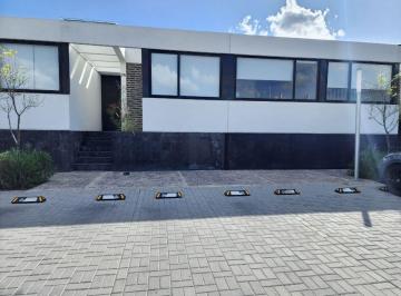 Casa de 3 habitaciones, El Marqués · Casa en Venta de 1 Piso en Zibata, Reserva Hai, 3 Habitaciones, Jardin Propio