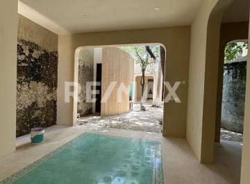 Casa · 325m² · 4 Recámaras · 1 Estacionamiento · En Venta Casa Isabel 4 Recs Zona Barrio Santiago Centro Mérida - (4)