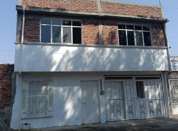 Casa · 172m² · 2 Recámaras · 3 Estacionamientos · Casa en Venta - (4)