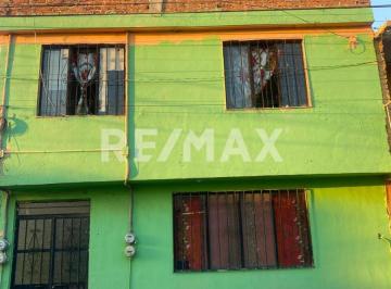 Casa · 131m² · 4 Recámaras · Propiedad en Venta con 4 Departamentos - (4)