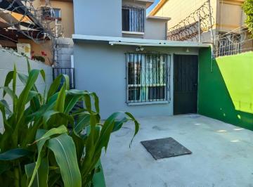 Casa · 81m² · 3 Recámaras · 1 Estacionamiento · Casa en Venta. Solo Contado. - (4)