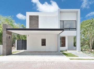 Casa en condominio de 4 habitaciones, Benito Juárez · Casa en Renta en Residencial Via Cumbres