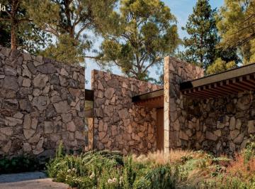 Casa · 356m² · 3 Recámaras · 3 Estacionamientos · Casa - Venta
