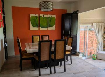 Casa de 4 habitaciones, Cuernavaca · Casa con 4 Recámaras y 273 m² Superficie de Terreno en Venta en Cuernavaca