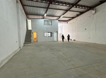 Bodega comercial de 2 habitaciones, Benito Juárez · Renta Bodega Av Chichenitza