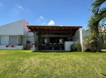 Casa en condominio de 4 habitaciones, Xochitepec · Casa en Condominio en Venta – Colinas de Santa Fe, Cuernavaca