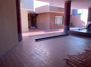 Casa en condominio de 3 habitaciones, Querétaro · Casa en Condominio Amueblada en Renta - Loma Dorada, Querétaro