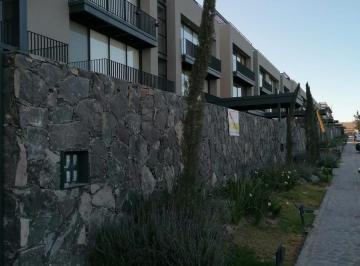 Departamento · 135m² · 3 Recámaras · 2 Estacionamientos · Venta de Departamento Planta Baja con Doble Jardin en La Campiña del Bosque