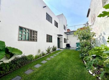 Casa de 4 habitaciones, Cuernavaca · Casa Remodelada en Fraccionamiento Palmira