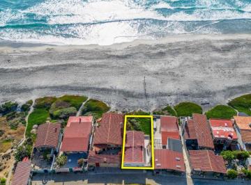 Casa de 2 habitaciones, Ensenada · Casa Frente Al Mar en Ensenada con Acceso Privado a La Playa, Totalmente Amueblada