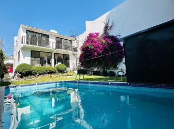 Casa de 4 habitaciones, Cuernavaca · Casa con Alberca en Fraccionamientodelicias