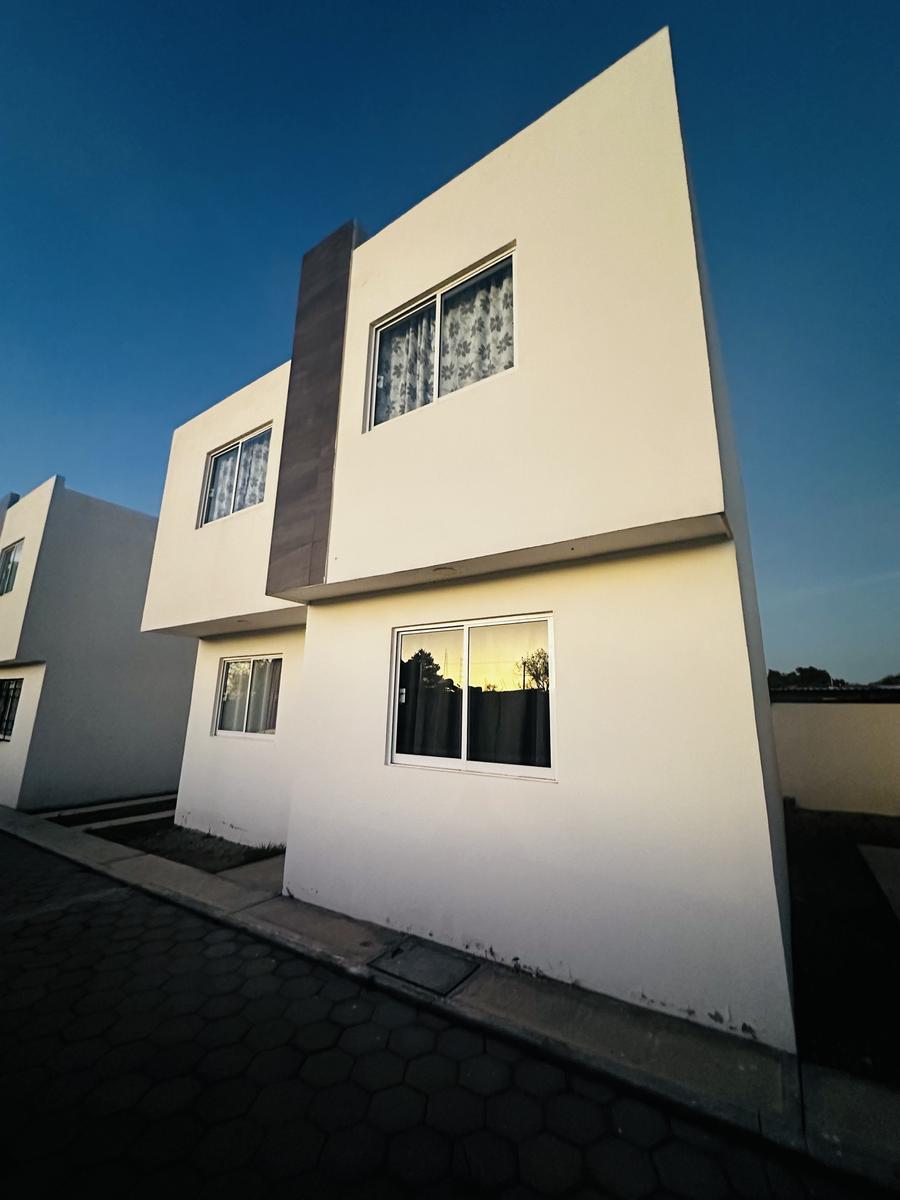 House in Cuaxomulco
