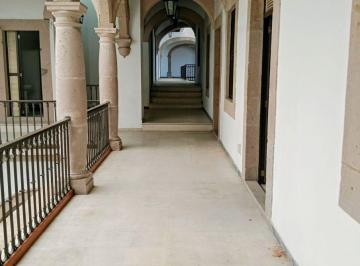 Casa de 15 habitaciones, Morelia · Casa en Venta en Centro Histórico de Morelia a Dos Cuadras de La Catedral