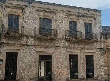 Casa de 15 habitaciones, Morelia · Casa en Venta en Centro Histórico de Morelia a Dos Cuadras de La Catedral