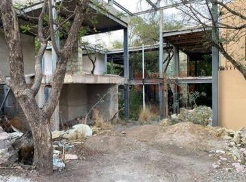 Casa · 5 Recámaras · 2 Estacionamientos · Casa en Venta (En Obra Negra) Marfil
