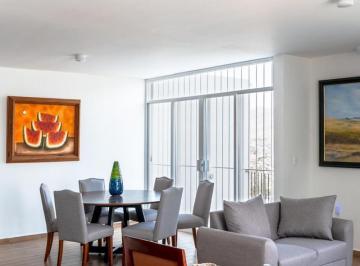 Casa · 190m² · 4 Recámaras · 2 Estacionamientos · Residencia en Marfil