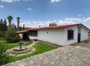 Casa · 2 Recámaras · 8 Estacionamientos · Casa en Venta en Puentecillas Las Granjas