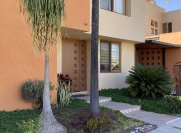 Casa en condominio de 3 habitaciones, Corregidora · Venta Casa Amplia en Puerta Real, Corregidora, Querétaro